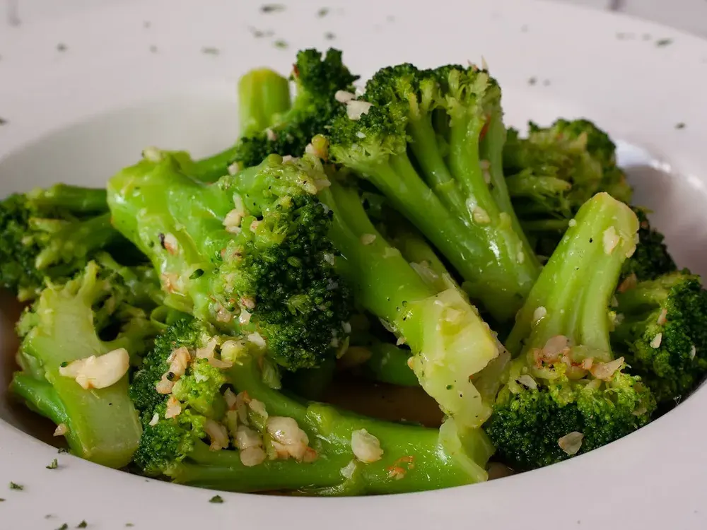 Sauteed Broccoli, Garlic & Oil